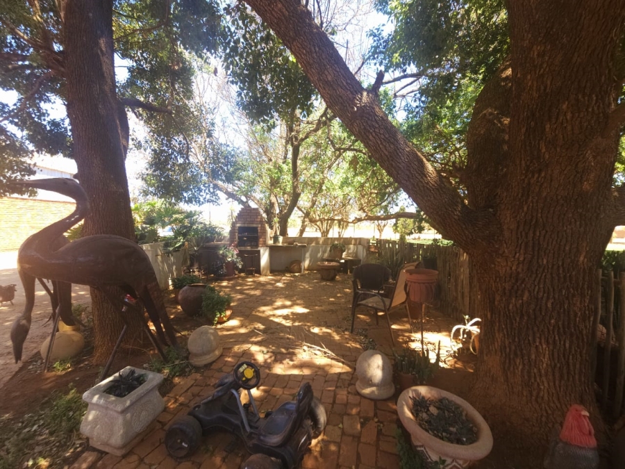 To Let 4 Bedroom Property for Rent in Hartbeespoort Rural North West